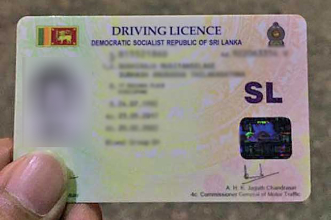 පුද්ගලයින් ලක්ෂ 5කට ස්ථිර රියදුරු බලපත්‍ර නැහැ