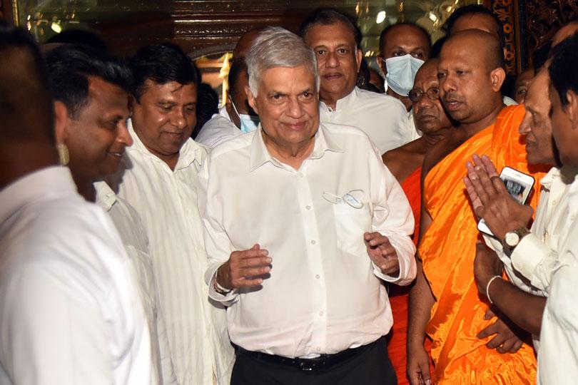 වැළැක්විය යුත්තේ කාගේ ත්‍රස්තවාදයද?