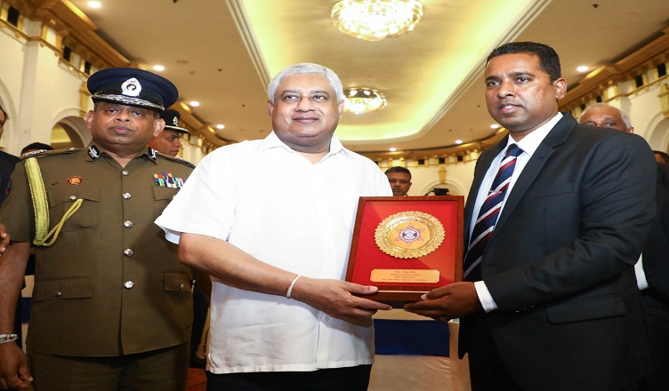 අපරාධ විමර්ශනයේදී නවීන තාක්ෂණය යොදා ගැනීම ගැන පොලීසියට වැඩමුළුවක්