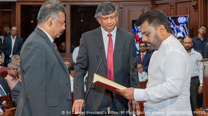 ප්‍රභූ ආරක්ෂාව ගැන මාලිමා මල්ලිලාට නිවේදනයයි..! – අජිත් පැරකුම් ජයසිංහ