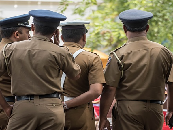 පොලිසියේ විෂමාචාර ක්‍රියා ගැන 1997ට කියන්න  