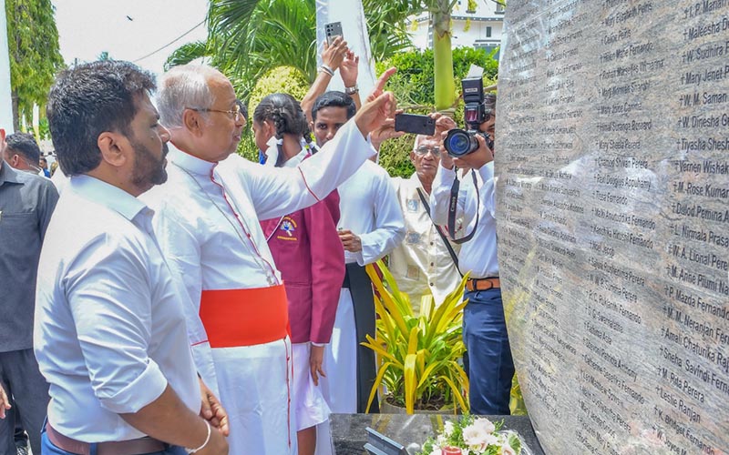පාස්කු ඉරිදා වින්දිතයන්ට සාධාරණය සහ යුක්තිය ඉටු කරන බවට ජනපති සහතික වෙයි