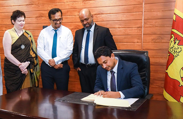 චතුරංග අබේසිංහ නම් ඉන්ද්‍රජාලිකයා – අජිත් පැරකුම් ජයසිංහ