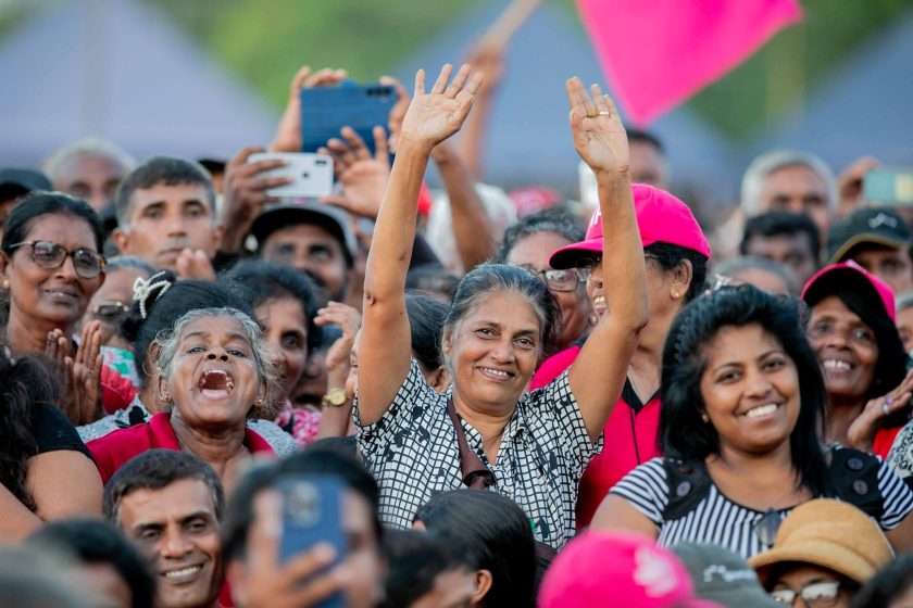 “ගැහැනු අපි එක මිටට ” හා ස්ත්‍රී නියෝජනය