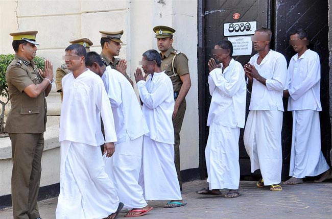 බන්ධනාගාර රැඳවියන් 389 දෙනෙකුට විශේෂ රාජ්‍ය සමාව