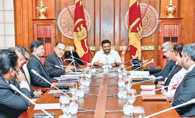 ජනපති නීතිපති හමුවෙයි