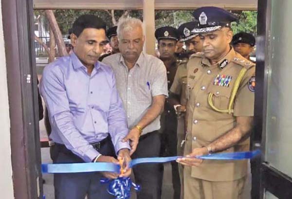 පොලීසියට අලුතෙන් දමිළ නිලධාරීන් බඳවා ගන්නවා – ඇමැති ආනන්ද විජේපාල