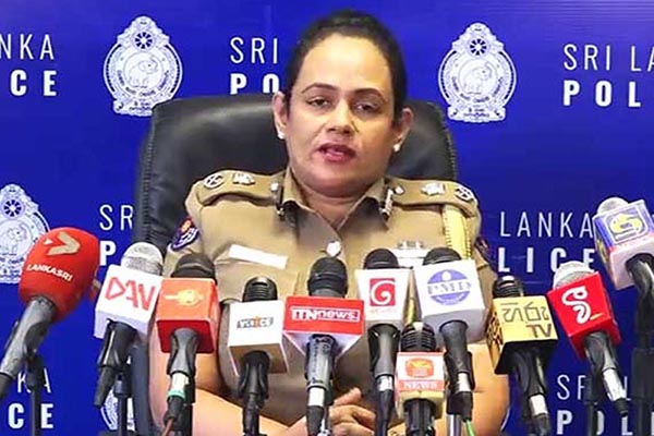 පොලිස් කාන්තාවන්ට හිංසා කළ පොලිස් නිළධාරීන් ගැන විමර්ශනයට නියෝග