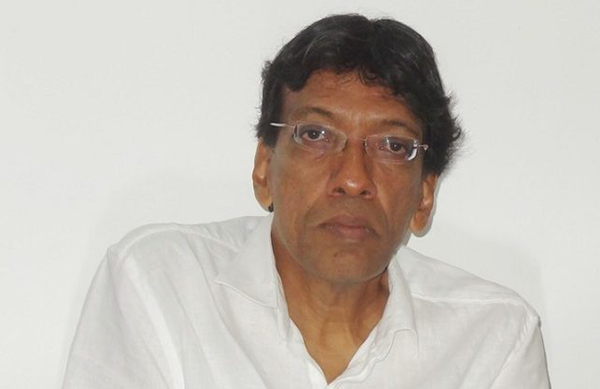 ආණ්ඩුවට දැවැන්ත ජනවරමක් තිබියදීත්, ශ්‍රී ලංකාවේ මධ්‍යස්ථ දේශපාලනය අගය කළ යුතුය – ජෙහාන් පෙරේරා