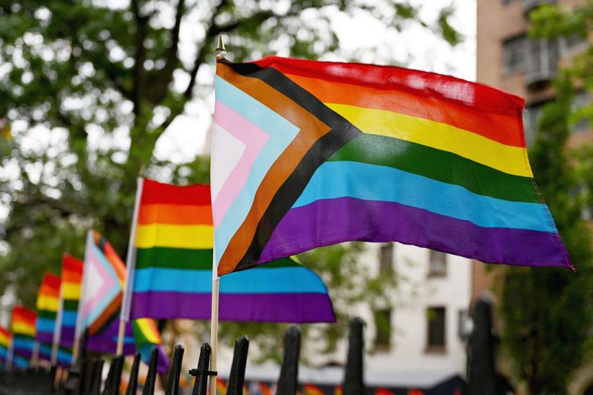 LGBTQ+ ප්රජාව ගැන පොලිස් නිලධාරීන් දැනුවත් කිරීම සඳහා නව පුහුණු වැඩසටහනක්