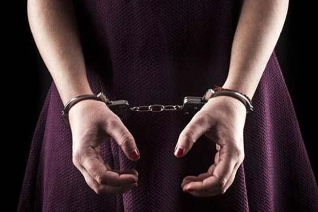 ණය වාරිකය ගෙවූ කාන්තාවක් නොගෙවූ බවට පවසමින් පොලිස් අත්අඩංගුවට.