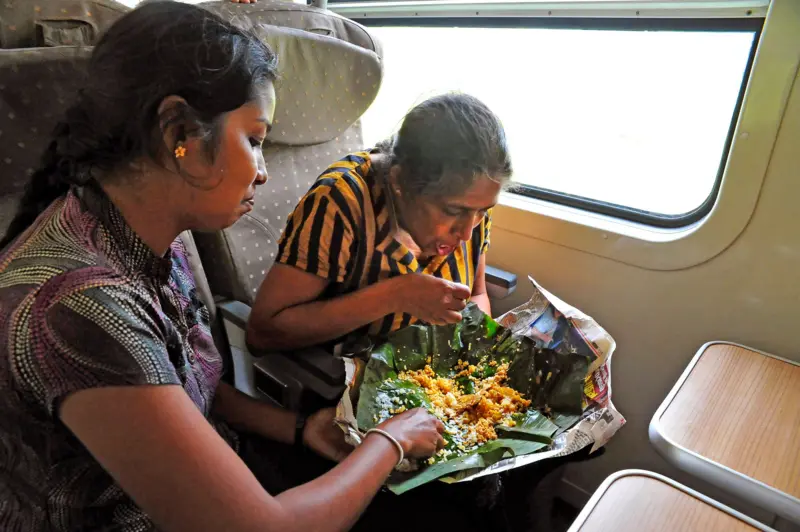 ආර්ථික අර්බුදය හේතුවෙන් ලාංකික ඔබේ ජීවිත වෙනස් වී ඇති හැටි