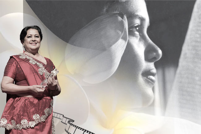 “මං ආවේ ආදරේ සොයාගෙන. ආවා සොයා ආදරේ”