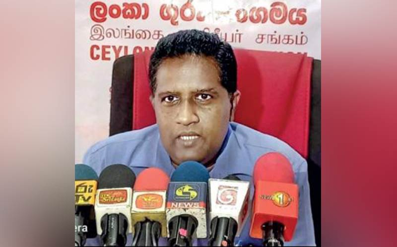 ලංකා ගුරු සංගමයේ සභාපති ප්‍රියන්ත ප්‍රනාන්දුගේ වැඩ තහනම් කරයි..!