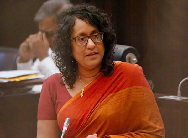 නරුමත්වයට එරෙහිව හරිණි.., – මහේෂ් හපුගොඩ
