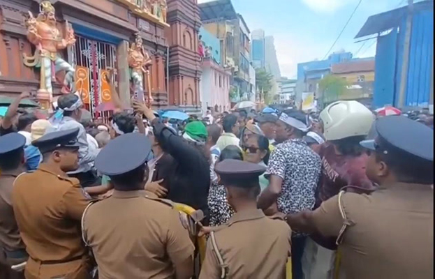 අධිකරණ කටයුතුවලට බාධා කල අය සොයා විමර්ශන, පොලිස් නිලධාරියාට පහරදුන් බවට සැකපිට අයෙක් අත්අඩංගුවට