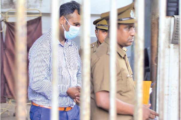 බන්ධනාගාර රෝහලේ හිටපු නි. අධ්‍යක්ෂ රිමාන්ඩ්