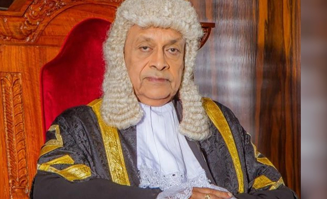 කරු ජයසූරිය: රාජකාරියෙන් ඔබ්බට නායකත්වය – ජෙහාන් පෙරේරා