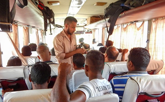 පුද්ගලික බස්වල ටිකට් නැතිව ගියොත් අද සිට දඩ