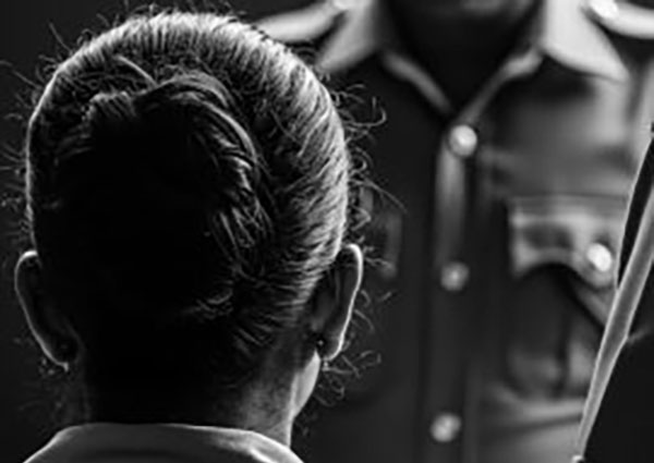 පොලිසිය සහ අත්අඩංගුවට ගත් සැකකරුවන්ගේ මානව හිමිකම් සහ සමාජ මාධ්‍ය – සම්පත් සමරකෝන්