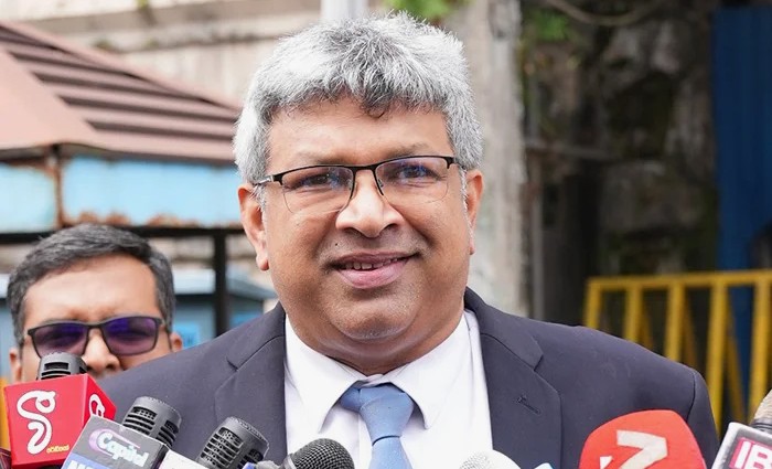 අධි­ක­රණ සහ ජාතික ඒකා­බ­ද්ධතා ඇමැති හර්ෂණ නානා­ය­ක්කාර