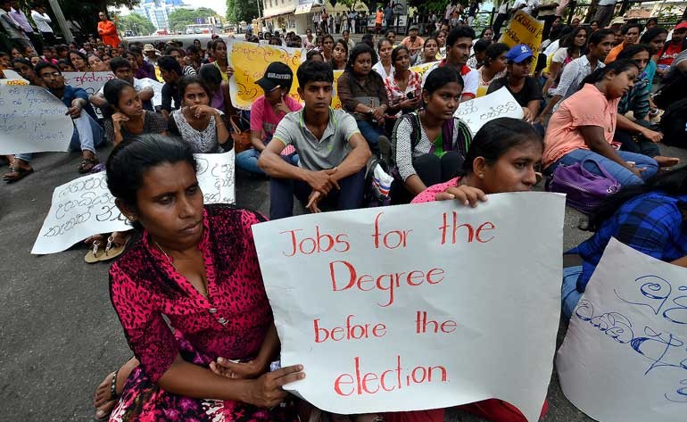පුද්ගලයින් 365,951ක් විරැකියාවෙන් පෙලෙයි!