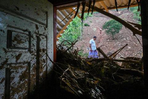 පවුල් 46,000කට ආපසු යාමට නිවාස නැත – රොහාන් සමරජීව