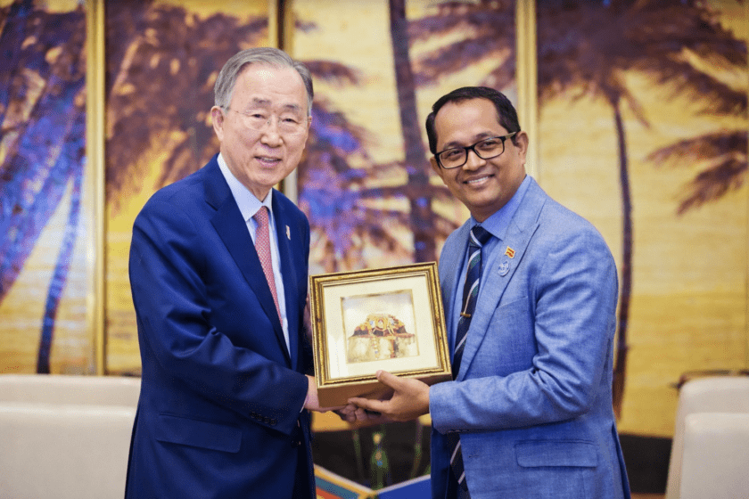 දූෂ­ණ­යට එරෙ­හිව සටන් කිරී­මට හා ප්‍රජා­ත­න්ත්‍ර­වාදී ආය­තන ශක්ති­මත් කිරී­මට ශ්‍රී ලංකාව කැපවී සිටිනවා