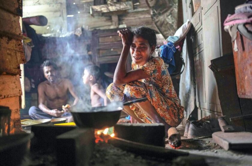 මානව හිමිකම් සුරැකීමට වැටබඳින දරිද්‍රතාවය