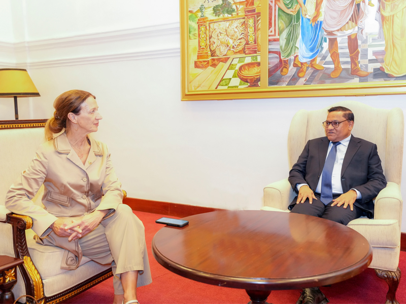 මෙරට ඇඟළුම් අපනයනය ඉහළ නැංවීමට ප්‍රංශයේ සහය