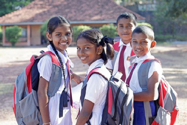 දරුවෙකුට උප්පැන්න සහතිකය නොමැති වීම අධ්‍යාපනය අහිමි කිරීමට හේතුවක් නොවේ – සරෝජා පෝල්රාජ්