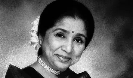 බොලිවුඩයේ අග්‍රගණ්‍ය ගායිකාවක වූ ආශා බෝස්ලේ