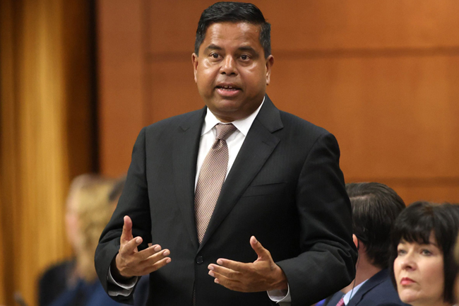 කුමාර් තුරෙයිසින්කම් පිටුවහල් කිරීමේ නඩුවට මැදිහත් නොවන බව කැනඩා මහජන ආරක්ෂක අමාත්‍ය කියයි.