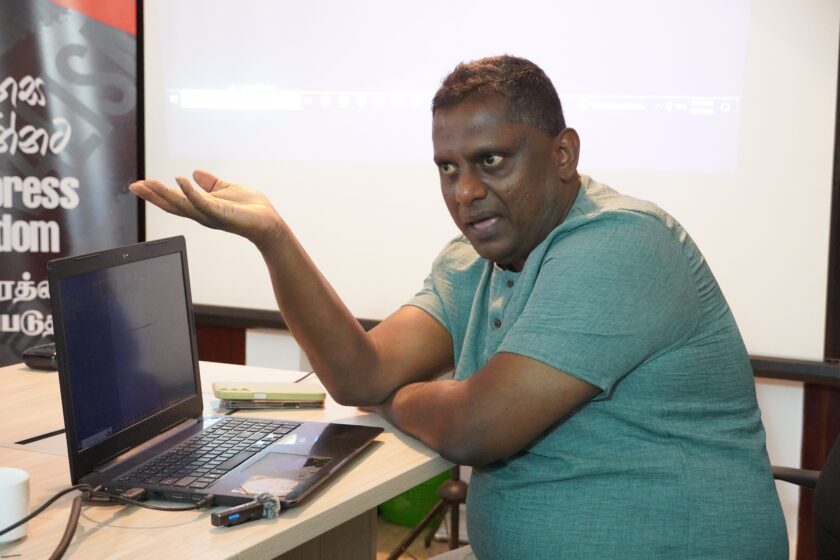 මාධ්‍යවේදීන්ගේ අර්බුදවලට මහේක්ෂ විසඳුම් වෙනුවට ක්ෂුද්‍ර මට්ටමේ සාමූහික ප්‍රයත්නයන් අවශ්‍යයි – ආචාර්ය විරංජන හේරත්