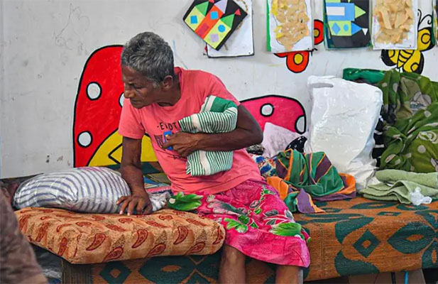 මානසික සෞඛ්ය ගැටලු ඇති පුද්ගලයින් වැඩිහිටි නිවාසයක රැඳවිය හැකි ද?
