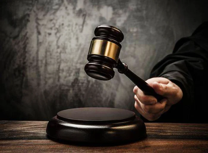කපිල චන්ද්‍රසේනගේ බිරිඳට විවෘත වරෙන්තු නිකුත් කරයි!