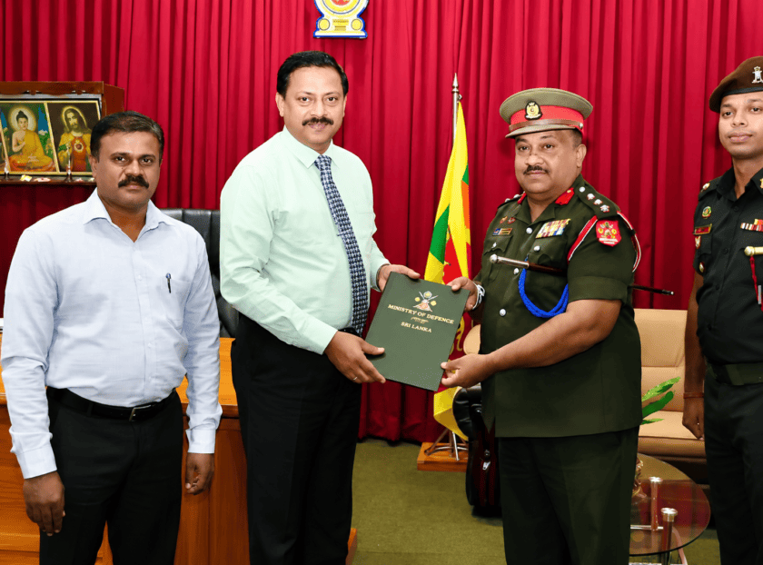 කන්කසන්තුරේ සිමෙන්ති කම්හල් භූමියෙන් අක්කර 187ක් සිවිල් ජනතාවට මුදාහරී.
