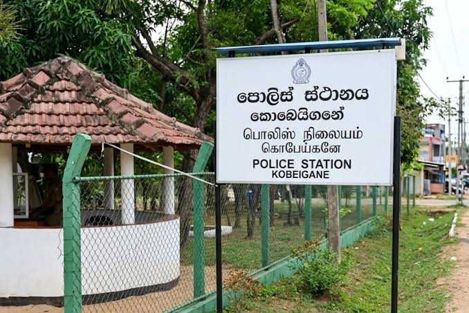 කොබෙයිගනේ පොලිස් භාරයේදී සැකකරුවෙකු මියයෑම සිද්ධියට පොලිස් නිලධාරීන් තිදෙනෙකුගේ වැඩ තහනම්!